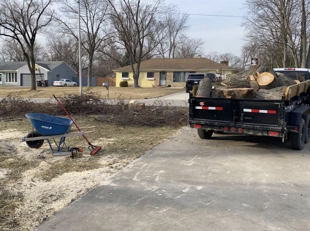 Custom landscaping services experts serving Fort Wayne, IN - Roush Landscaping and Construction