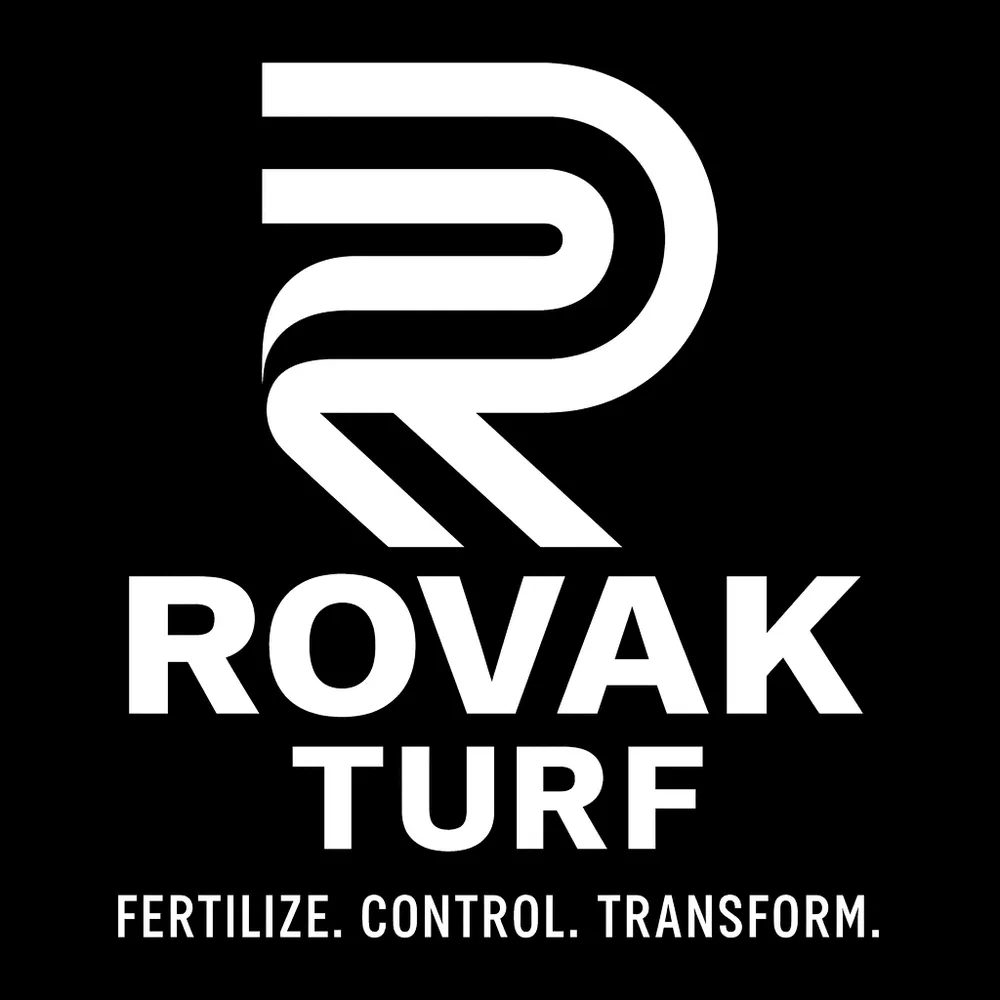 Custom outdoor landscaping in Yorkville, IL - Rovak Turf