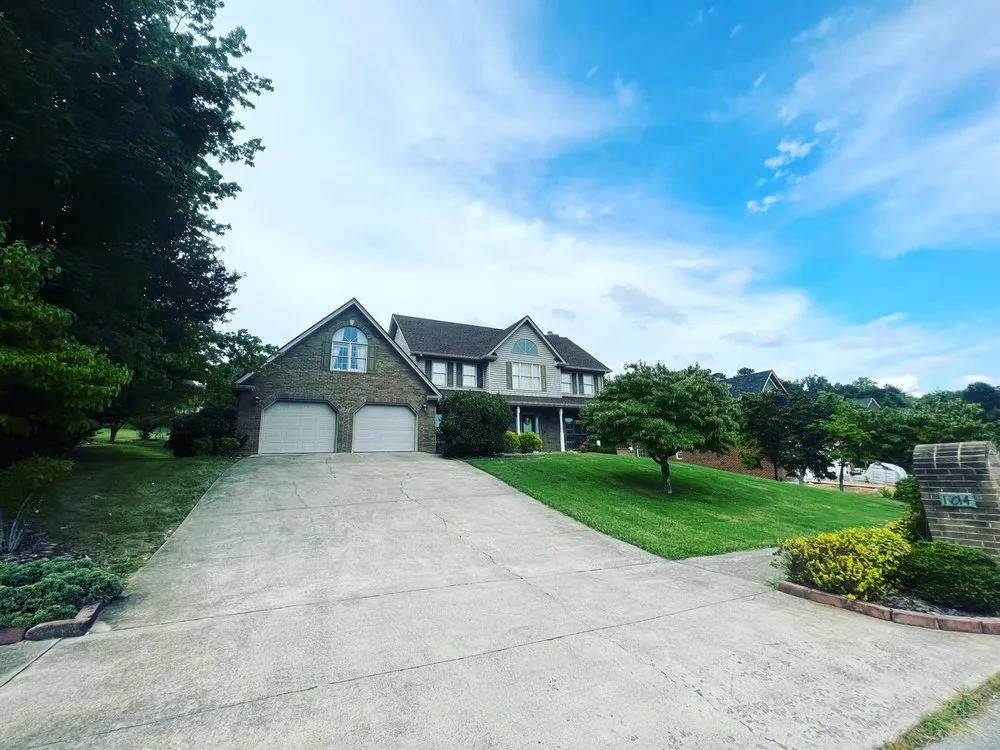 Local yard cleanup service for residential properties across Newport, TN - Rover’s LawnCare Services