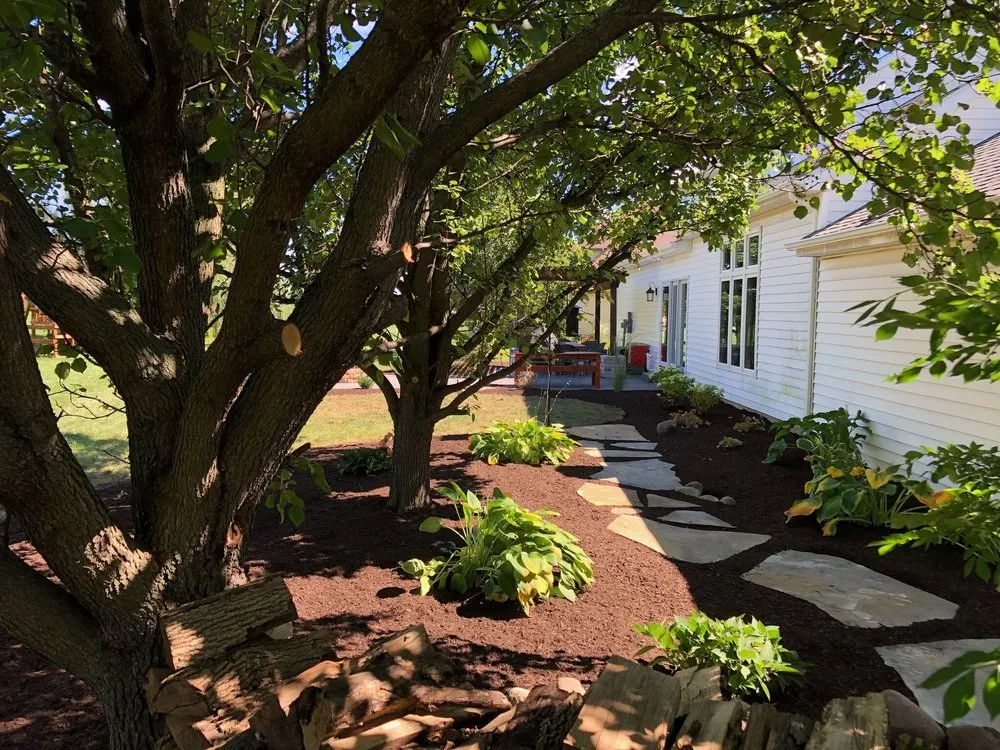 Custom garden landscaping experts serving Fort Wayne, IN - Rowan Landscape & Design