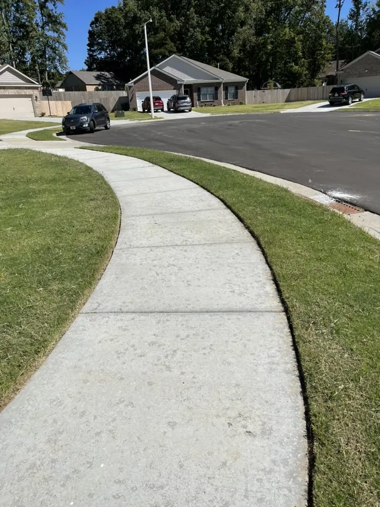 Trusted outdoor landscaping in Memphis, TN by Rowe lawncare