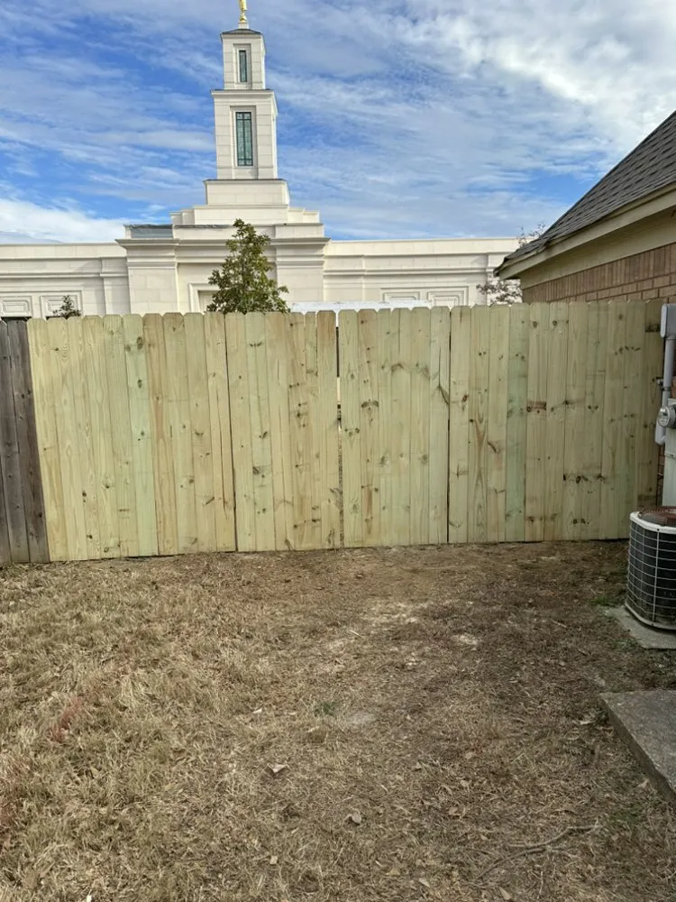 Custom residential landscaping for homes across Memphis, TN - Rowe lawncare