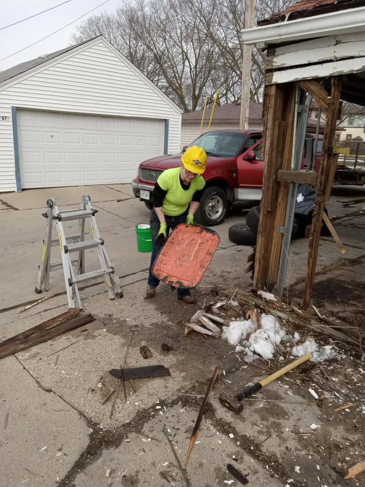 Reliable lawn mowing service experts serving Beaver Dam, WI - Rowell Services