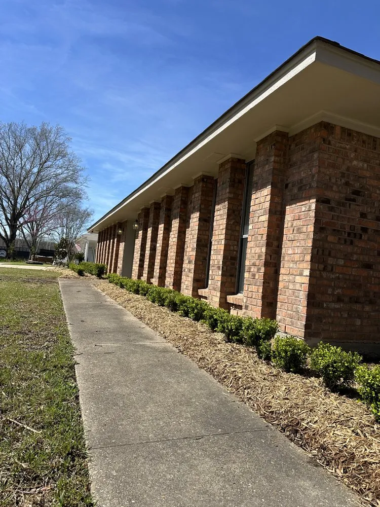 Top-rated yard cleanup service with custom design across Monroe, LA - Rowtons Lawn and Landscaping