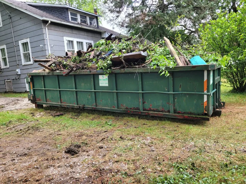 Professional garden landscaping in Crestwood, IL by Roy Erikson