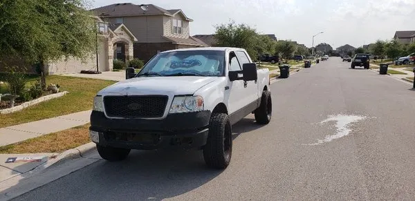 Roy Ford Finishes Logo