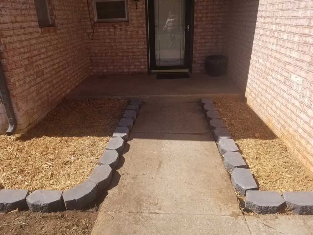 Custom lawn care service experts serving Noble, OK - Royal Aces Lawn Care