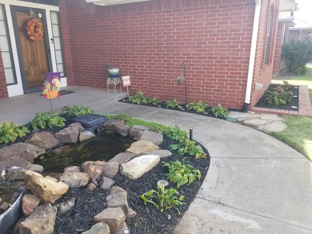 Expert lawn mowing service in Noble, OK - Royal Aces Lawn Care