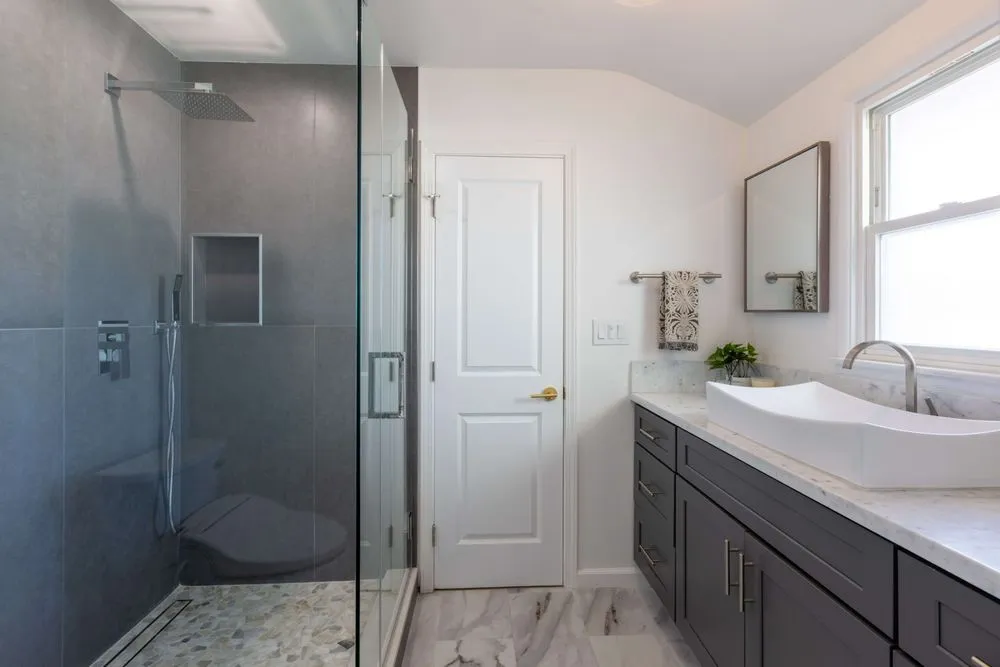 Trusted yard maintenance in Woodland Hills, CA by Royal Construction