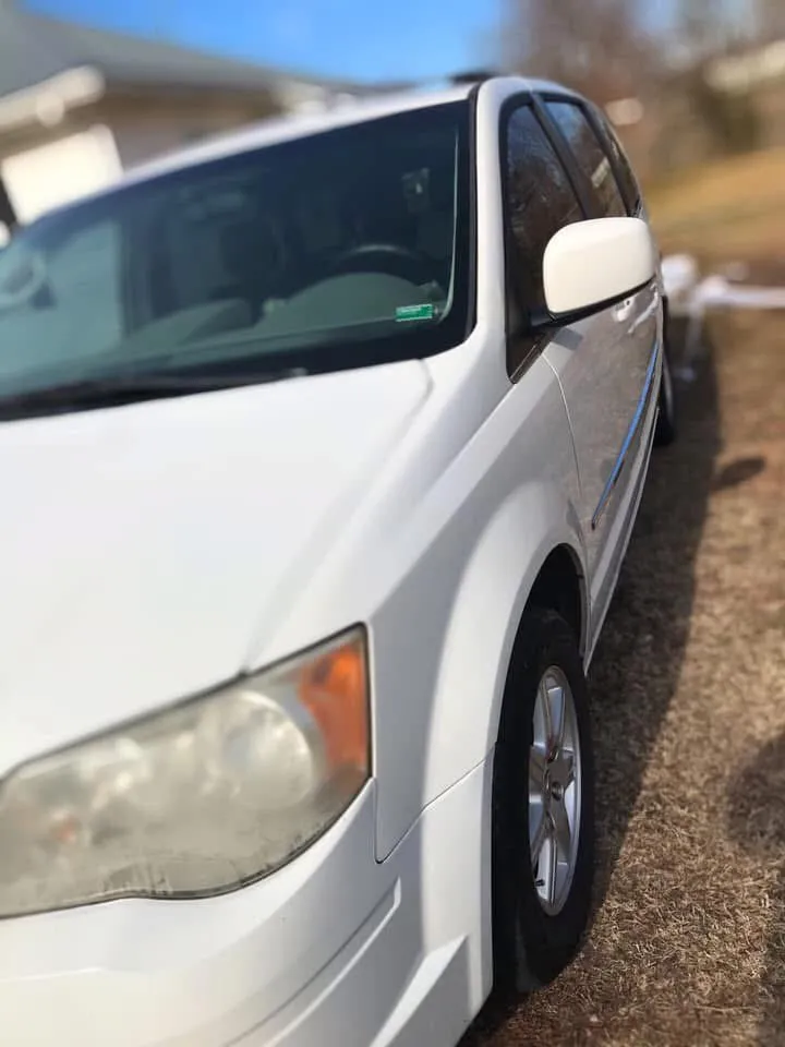 Top-rated landscaping services in Sikeston, MO by Royal Crown