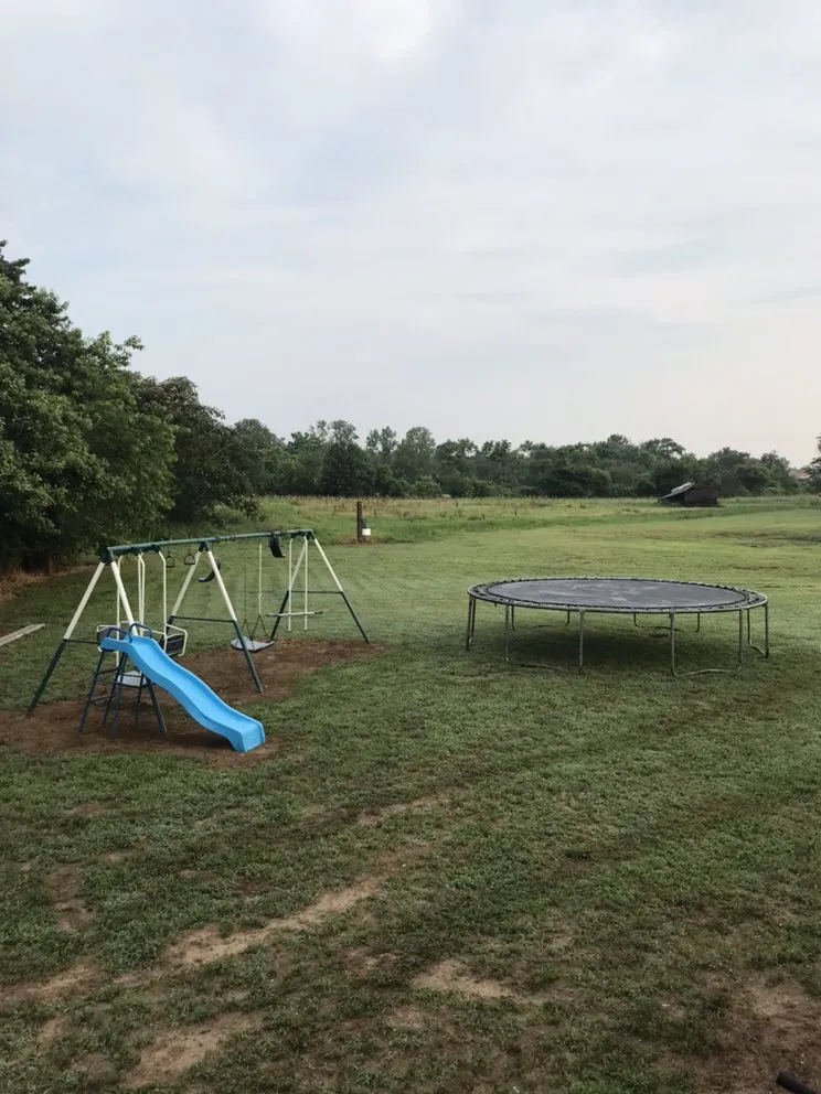 Custom residential landscaping in Sikeston, MO - Royal Crown