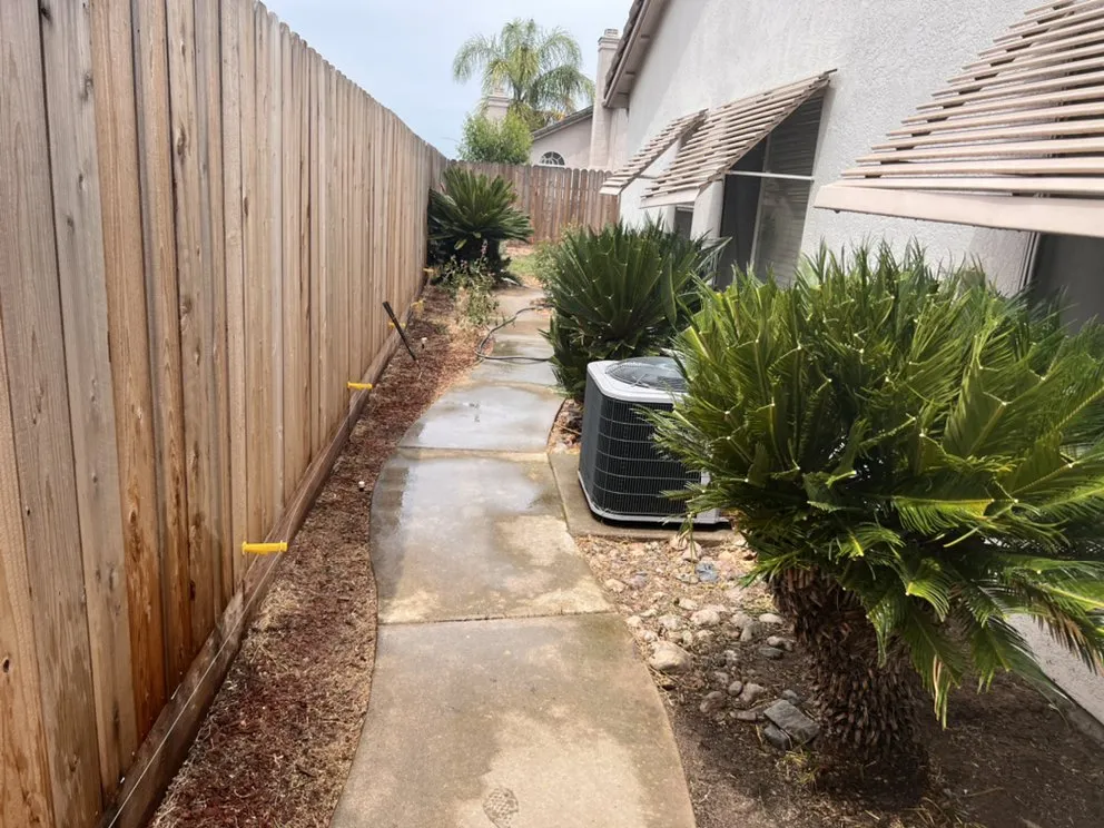 Reliable lawn care service experts serving Modesto, CA - Royal Cuts Landscape