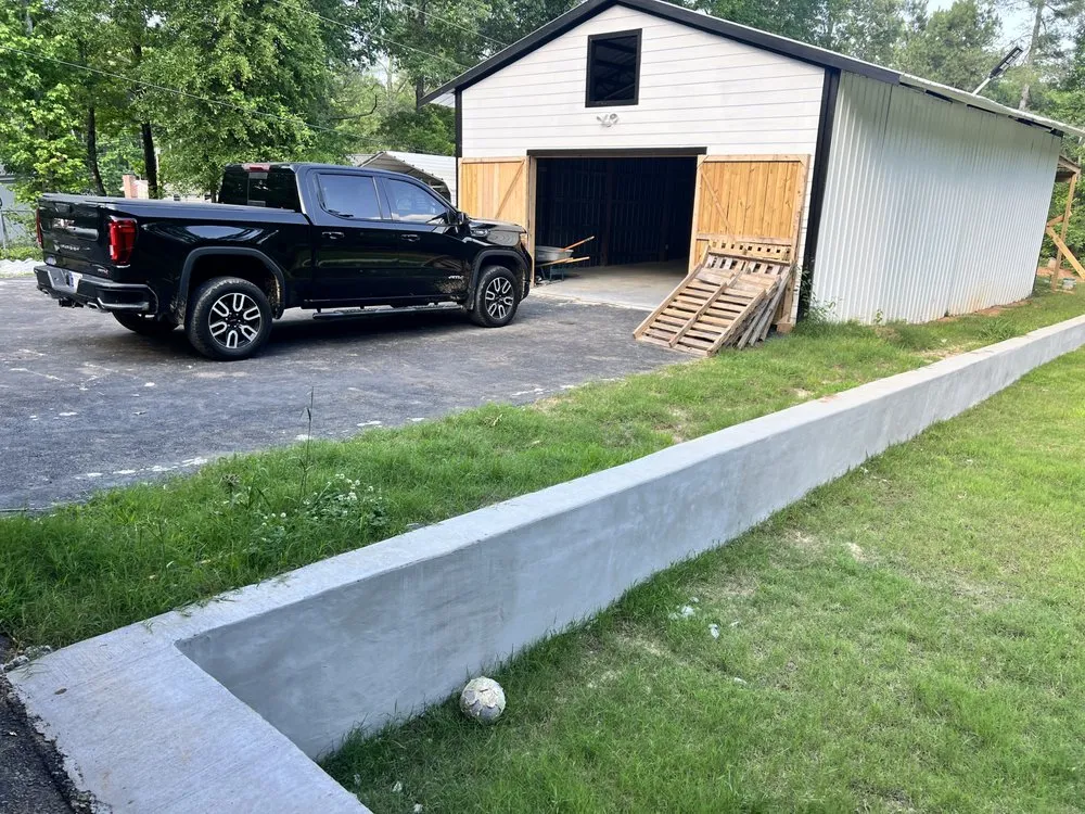 Local landscaping services in Little Rock, AR by Royal Cuts Landscaping & Lawn Services