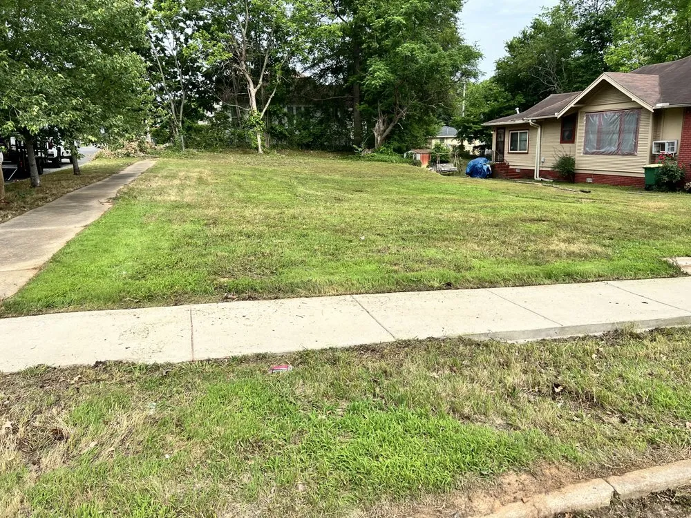 Affordable outdoor landscaping in Little Rock, AR by Royal Cuts Landscaping & Lawn Services