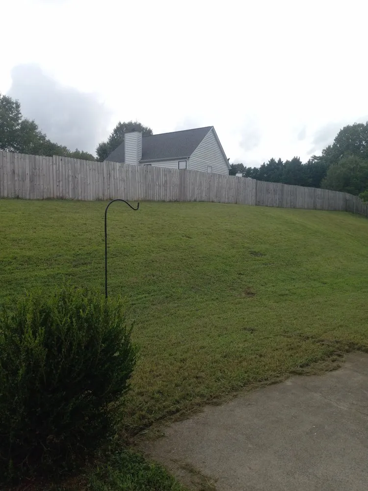 Expert lawn mowing service in Charlotte, NC - Royal Funderburk