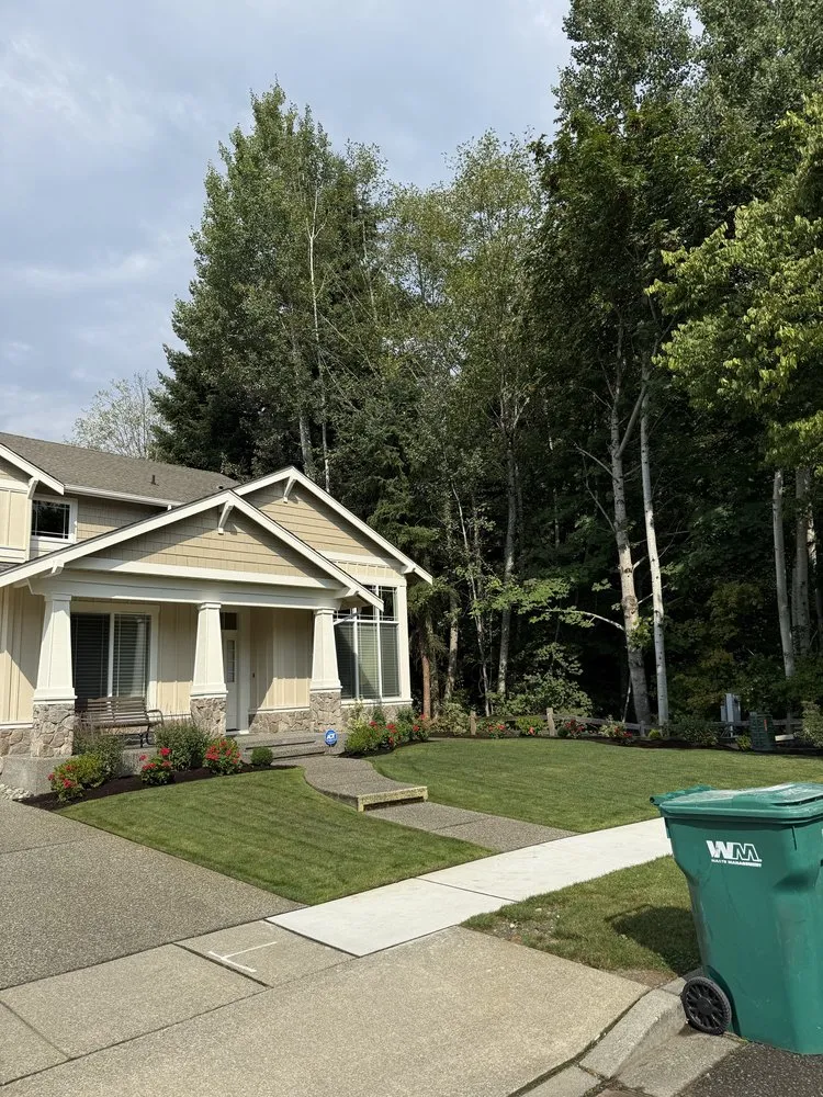 Reliable yard cleanup service for outdoor upgrades in Bothell, WA by Royal Garden