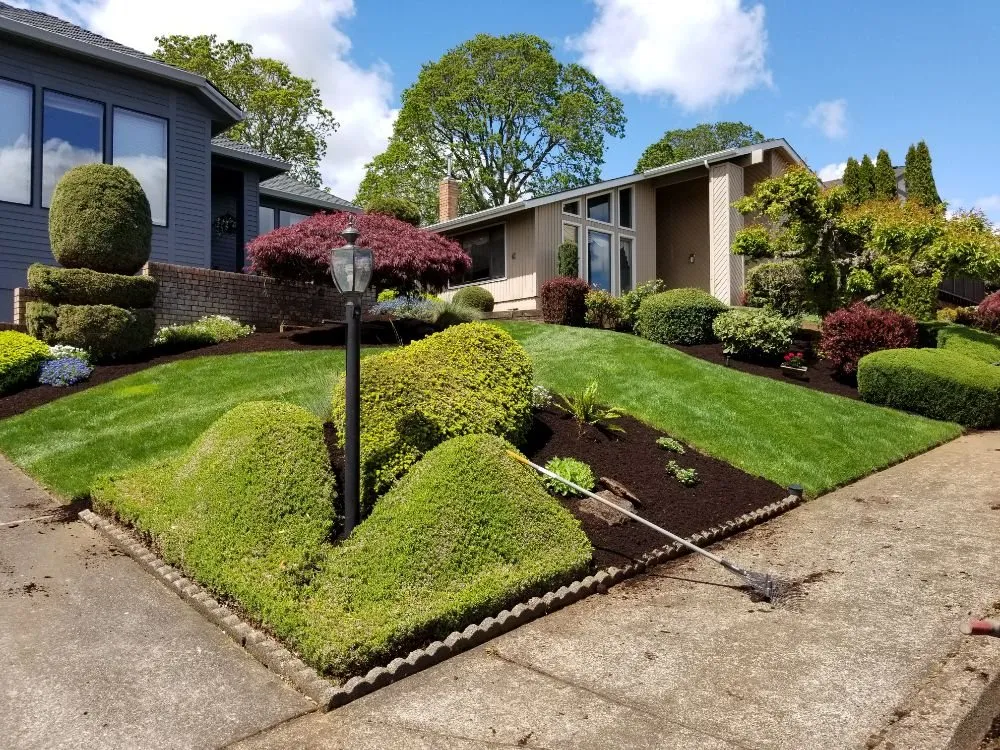 Professional lawn mowing service in Keizer, OR by Royal Garden Lawn Maintenance
