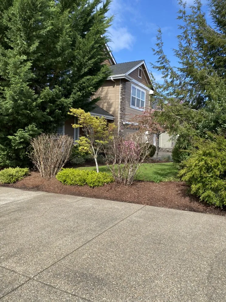 Expert landscape design experts serving Keizer, OR - Royal Garden Lawn Maintenance
