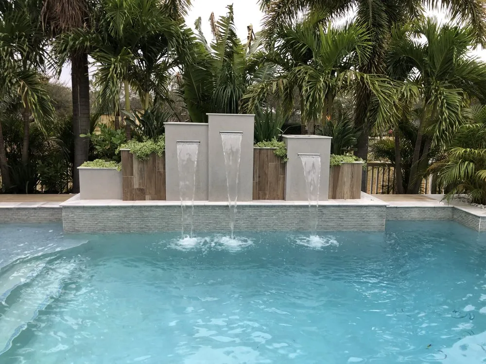 Local yard cleanup service in Casselberry, FL by Royal Gardens Contracting