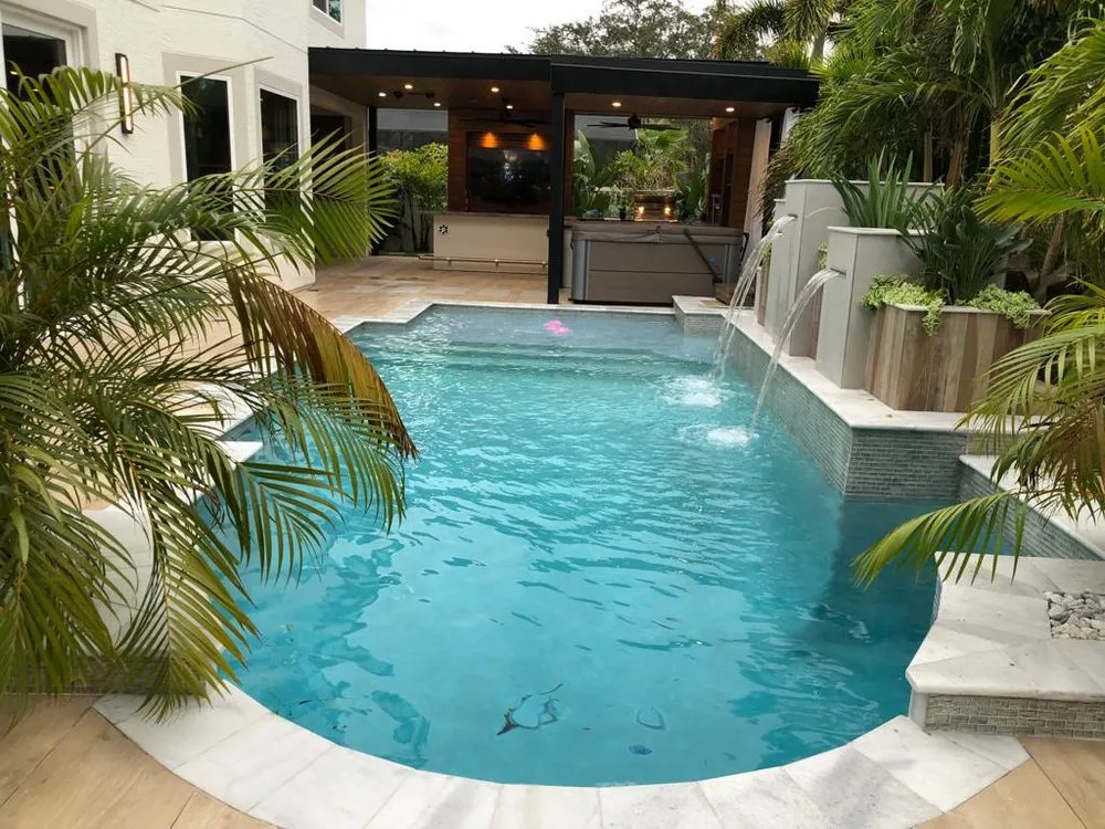 Local lawn mowing service in Casselberry, FL by Royal Gardens Contracting