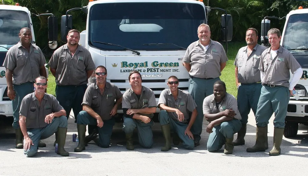 Custom garden landscaping for beautiful yards in Fort Pierce, FL by Royal Green Landscape & Pest Mgmt