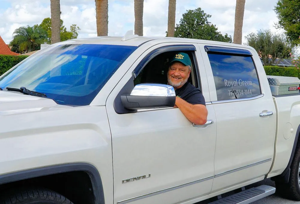 Custom lawn mowing service experts serving Fort Pierce, FL - Royal Green Landscape & Pest Mgmt