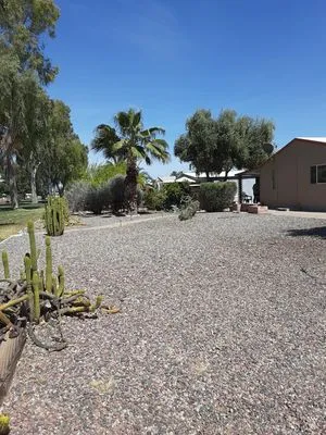 Royal Green Landscape Logo