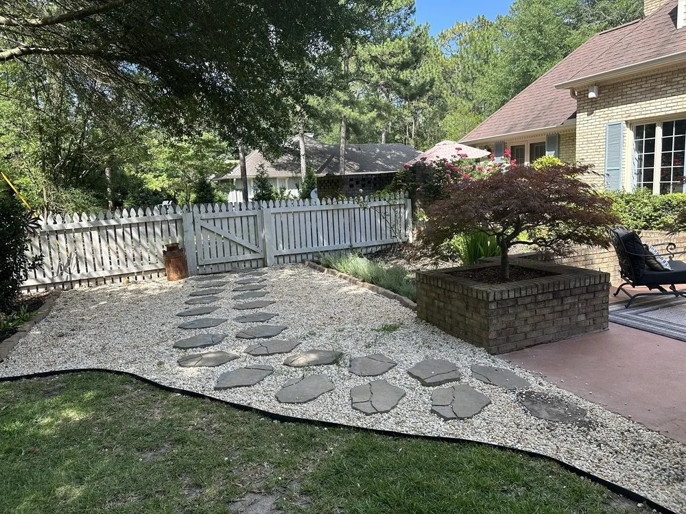 Expert lawn mowing service experts serving Raeford, NC - Royal green landscaping and lawn care