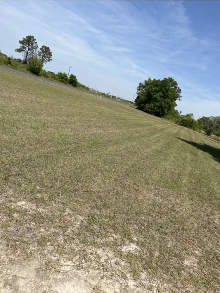 Reliable yard cleanup service in Raeford, NC - Royal green landscaping and lawn care