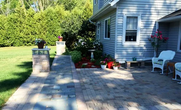 Royal Green Sod Farm Logo