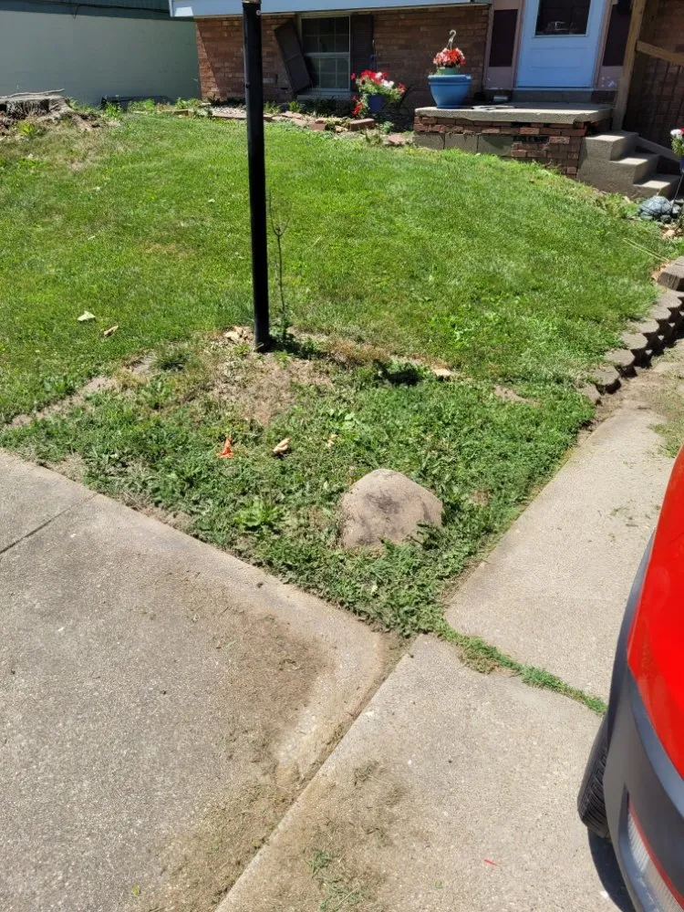 Reliable garden landscaping for residential properties across West Peoria, IL - Royal Green