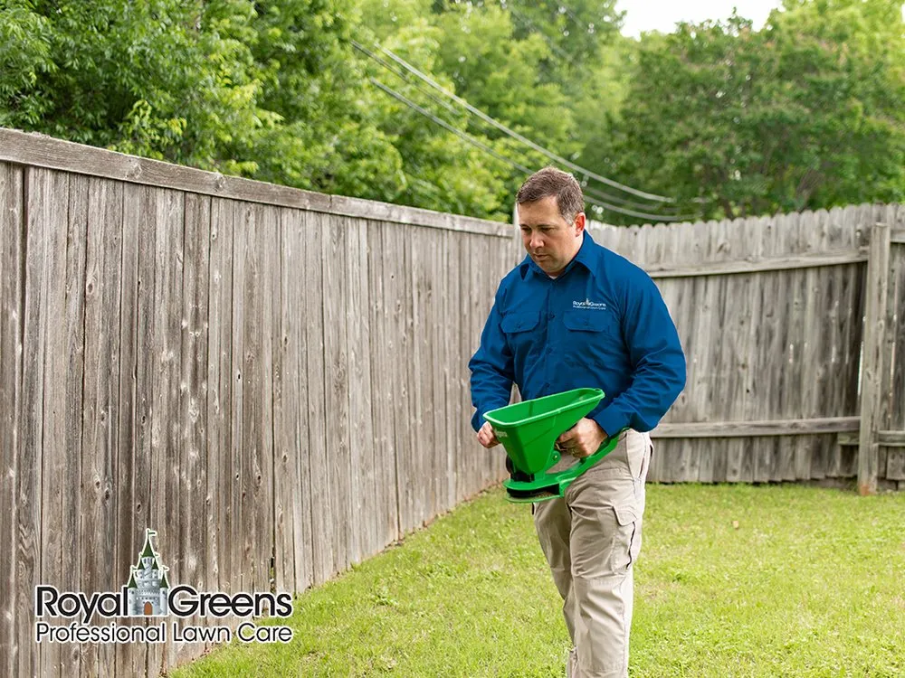 Custom lawn mowing service in Frederick, MD - Royal Greens