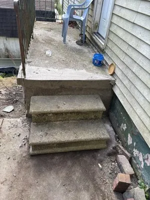 Royal Home Improvements and Maintenance Logo