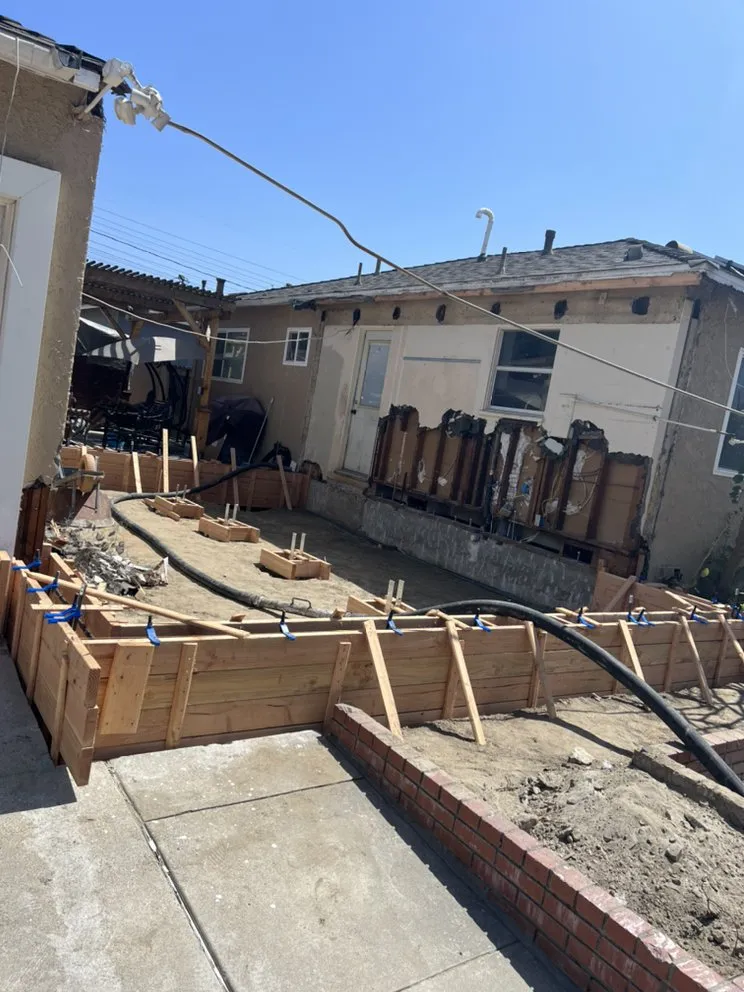 Local yard cleanup service in Van Nuys, CA - Royal Home Remodeling