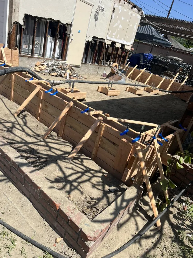 Custom lawn mowing service in Van Nuys, CA - Royal Home Remodeling