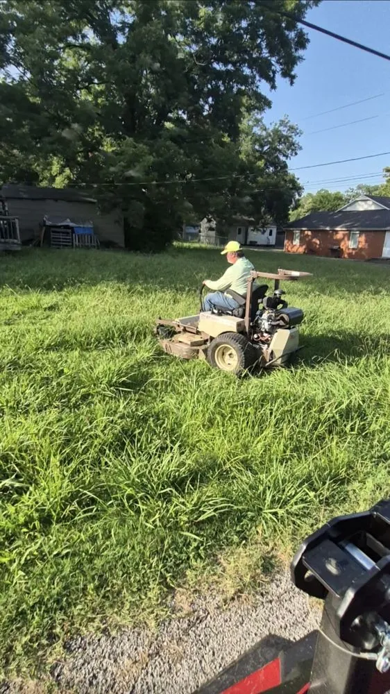Local yard cleanup service in Claremore, OK by Royal Kings Lawn Care & Property Preservation
