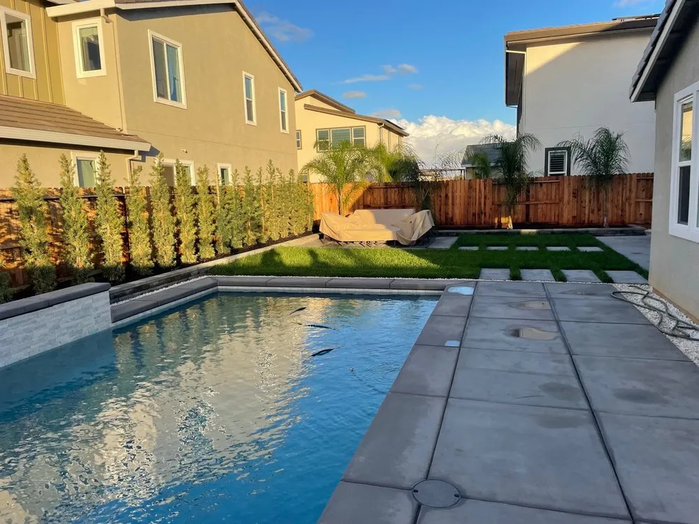 Affordable lawn care service experts serving Elverta, CA - Royal Landscaping