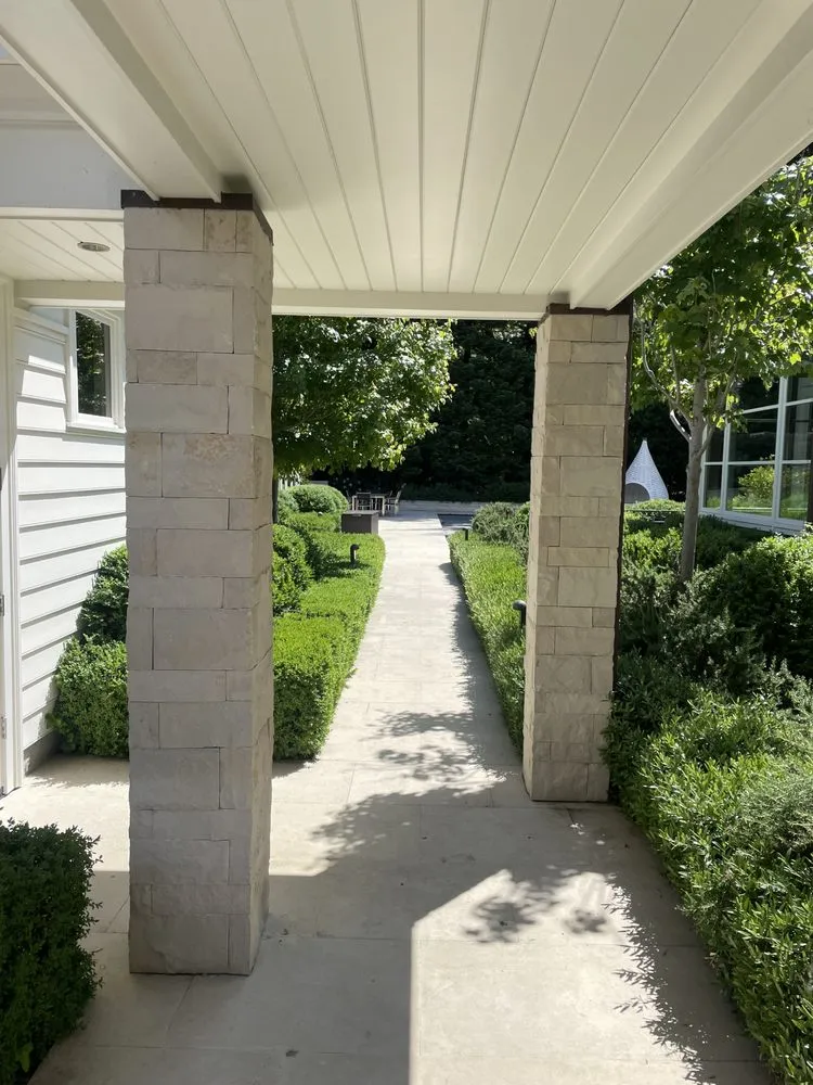 Reliable outdoor landscaping experts serving Sacramento, CA - Royal Landscaping