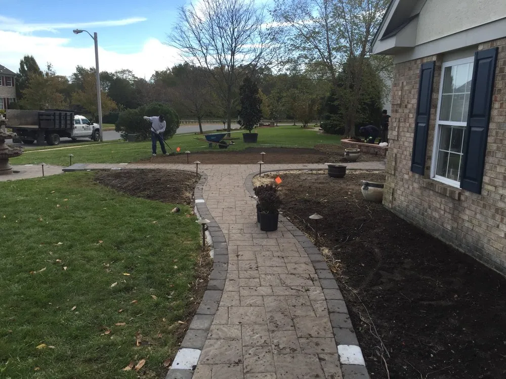 Professional lawn mowing service experts serving Stratford, NJ - Royal Landscaping