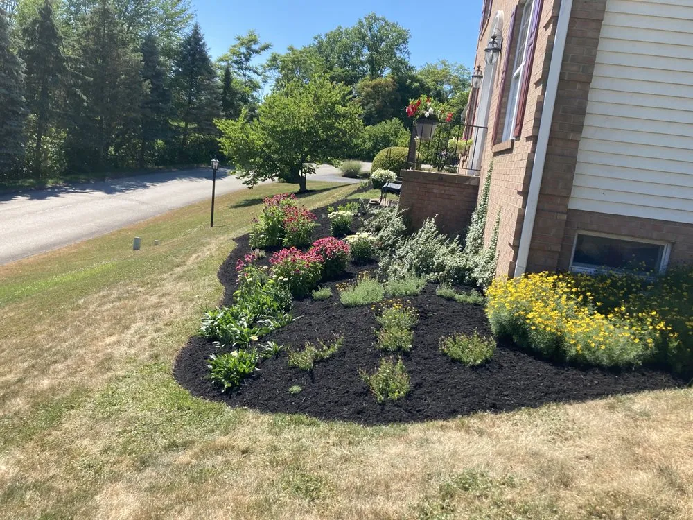 Local landscape installation experts serving Trafford, PA - Royal Landscaping