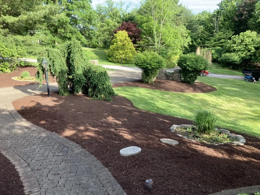 Custom landscape design experts serving Trafford, PA - Royal Landscaping