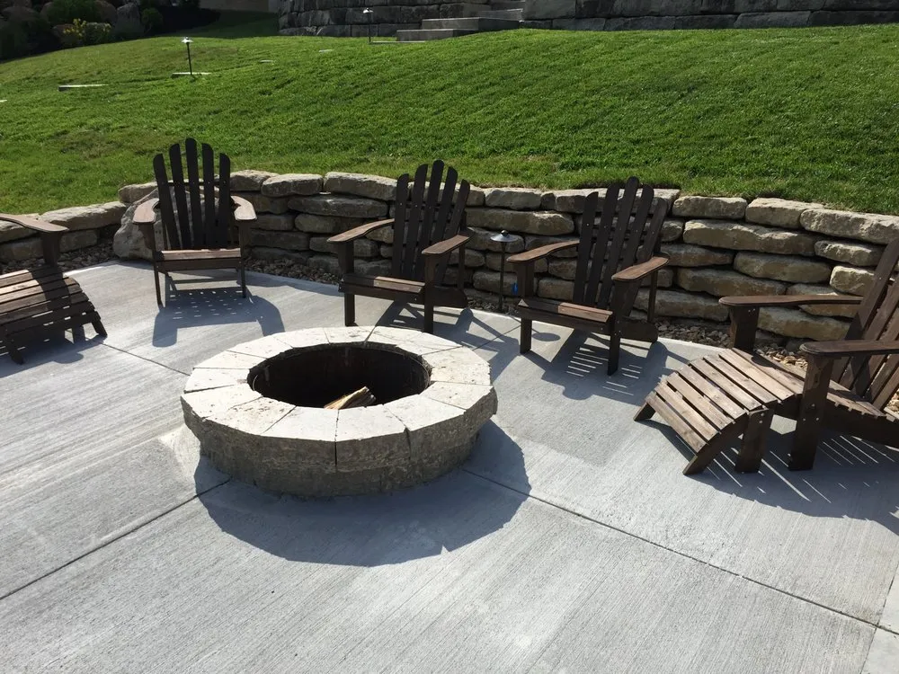 Custom lawn care service experts serving Grain Valley, MO - Royal Lawn Service