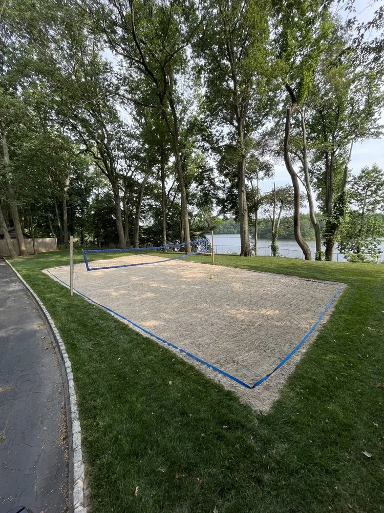 Top-rated yard maintenance for homes in Lincroft, NJ by Royal Lawns