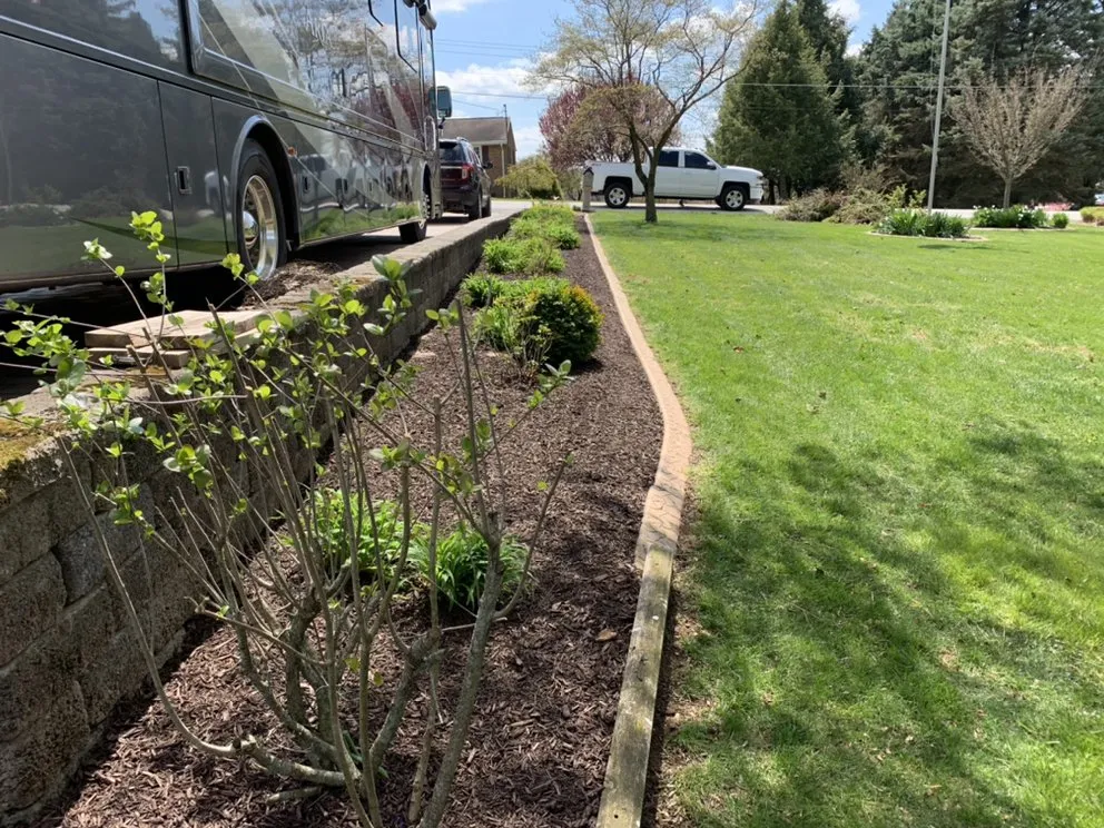 Top-rated lawn care service in New Oxford, PA by Royal Lawns