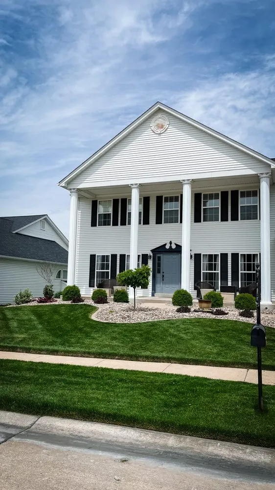 Reliable landscaping services in Troy, MO by Royal Lawns
