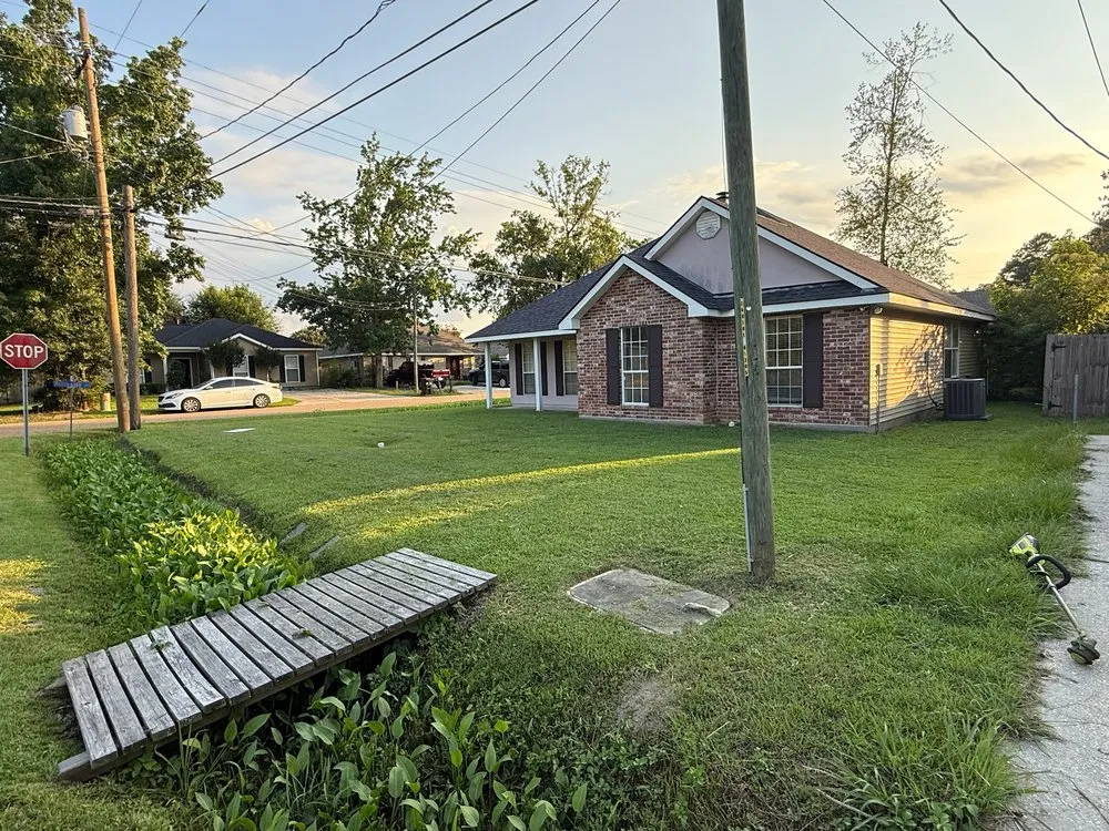 Affordable residential landscaping for residential properties across Madisonville, LA - Royal Magnolia Landscaping