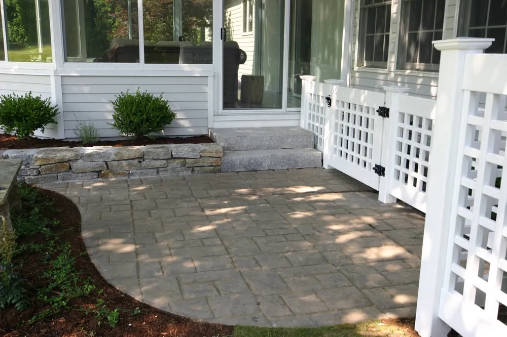 Professional yard cleanup service experts serving Madison, CT - Royal Oak Landscape