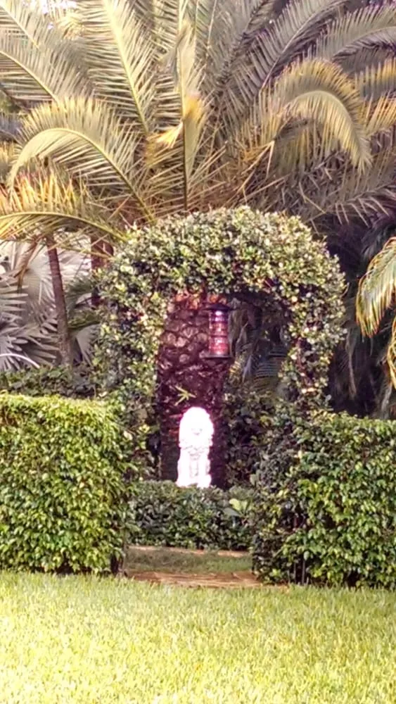 Expert outdoor landscaping in West Palm Beach, FL - Royal Palm Creations, Inc