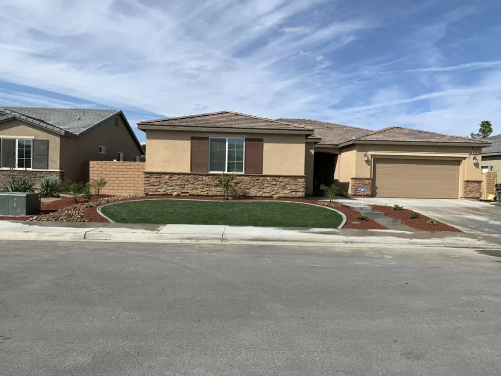 Top-rated yard cleanup service in Coachella, CA - Royal Quality Landscaping