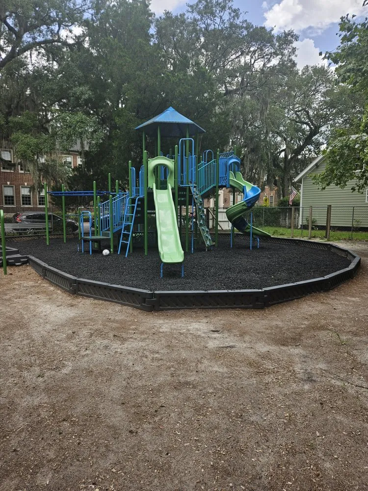 Top-rated yard maintenance in Savannah, GA by Royal Rhodes Lawn Service